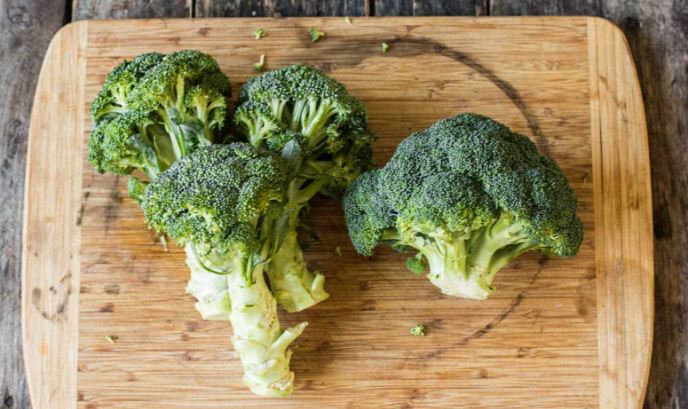 Broccoli (per lb) (organic)