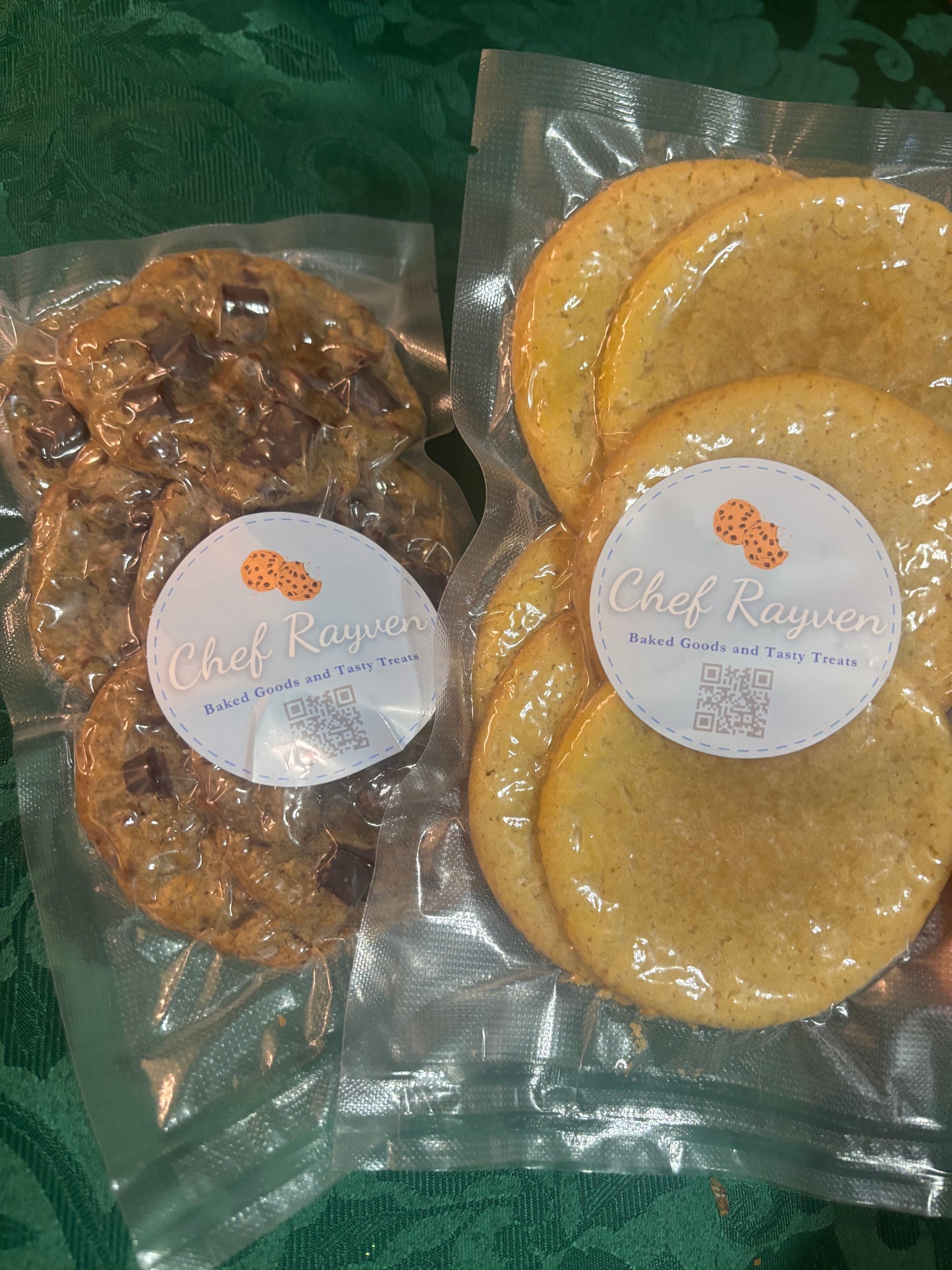 Chocolate Chip Cookies - 1/2 dozen